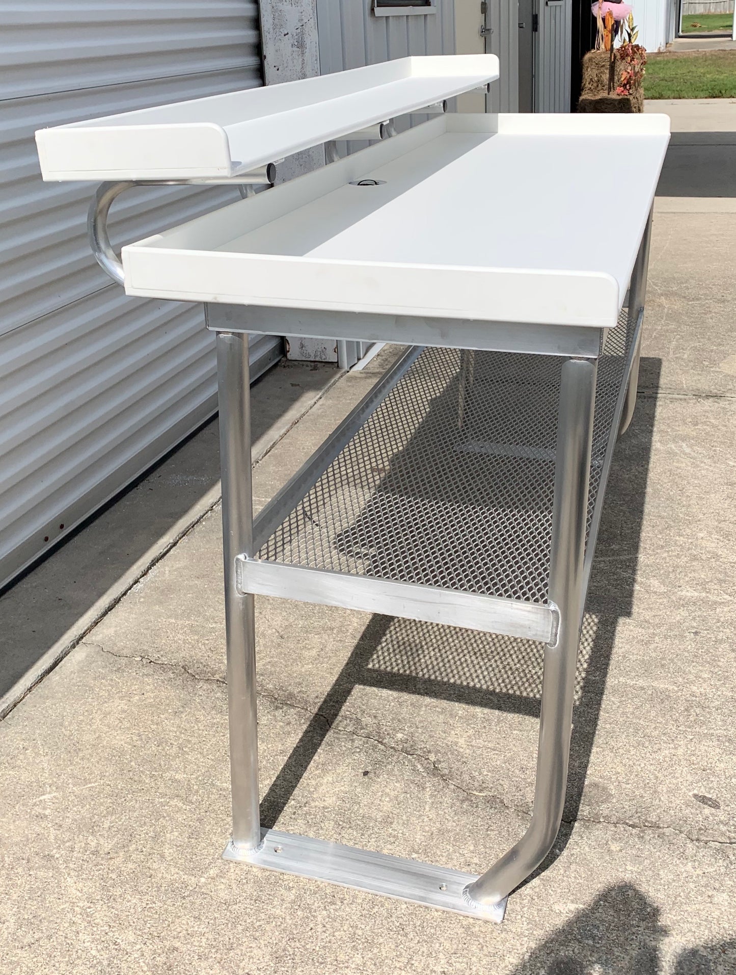 Deluxe Fish Cleaning Table with Upper Shelf