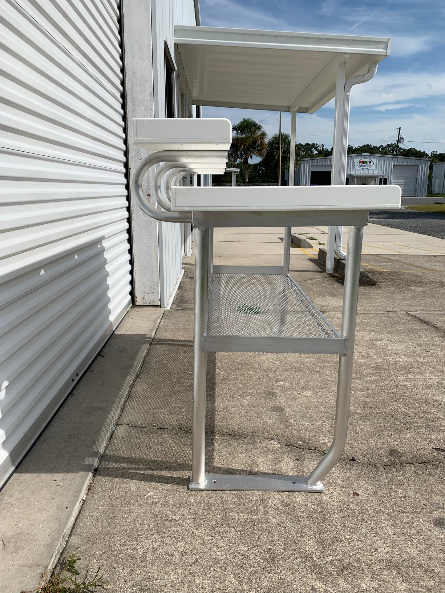Deluxe Fish Cleaning Table with Upper Shelf